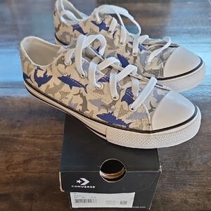 Converse Size 3 Kids Low Top Canvas Sneakers in Blue, Gray, White Shark Print
